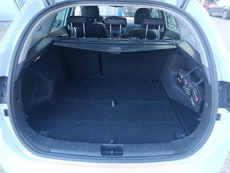 Kia Ceed SW (2018) TOP - fotka 10 z 11
