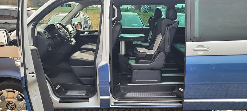 Volkswagen Multivan (2017) T6 2,0TDi 150kW DSG 4×4 7.mist - fotka 13 z 51
