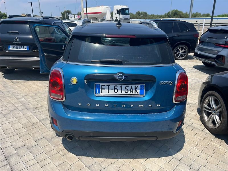 Mini Countryman 1,5 SE ALL4 AUT. HEV 165kw DPH - fotka 3 z 7
