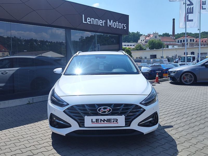 Hyundai i30 1.5 T-GDi/117kW Smart Family - fotka 2 z 30