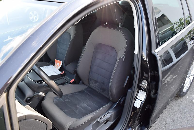 Volkswagen Golf Variant (2016) 1.4TSI 92kw CLBMT XEN NAVI APP - fotka 20 z 51