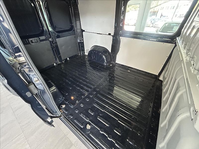 Fiat Ducato 2,3   118kW,L1H1,TAŽNÉ 2500KG, - fotka 22 z 24
