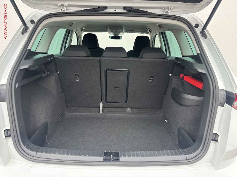 Škoda Karoq (2023) 1.5 TSi, Style, TZ, Webasto - fotka 7 z 18