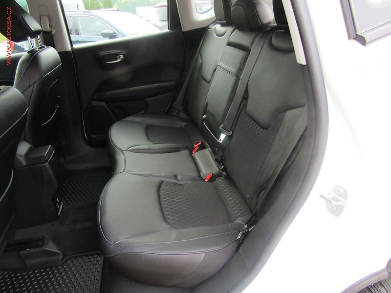 Jeep Compass (2021) 1.3 T-GDi, 2.maj,ČR - fotka 10 z 18