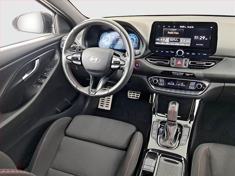 Hyundai i30 (2024) N-Line 1.5 T-GDI MHEV 48V - fotka 7 z 19