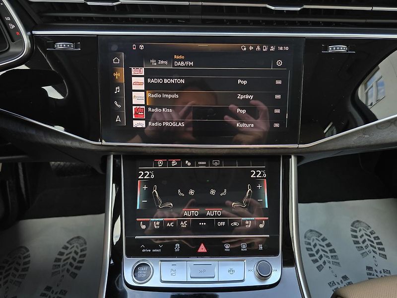 Audi Q7 MATRIX KŮŽE WEBASTO B&O - fotka 47 z 61