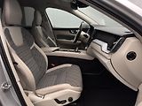 Volvo XC60 B4 AWD MOMENTUM PRO REZERVACE - náhled 23