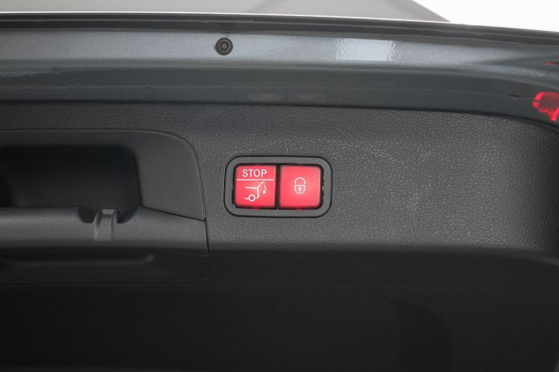 Mercedes-Benz GLS 400d 4M*AMG*AIR*TAŽNÉ*ČR 1.MAJ - fotka 49 z 52