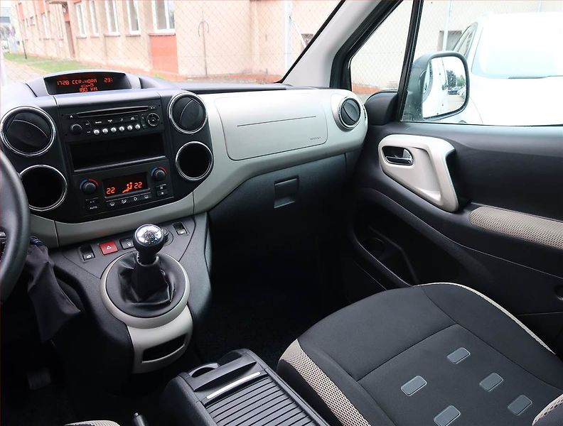 Citroën Berlingo (2014) 1.6 HDi, 5Míst, ČR - fotka 8 z 18