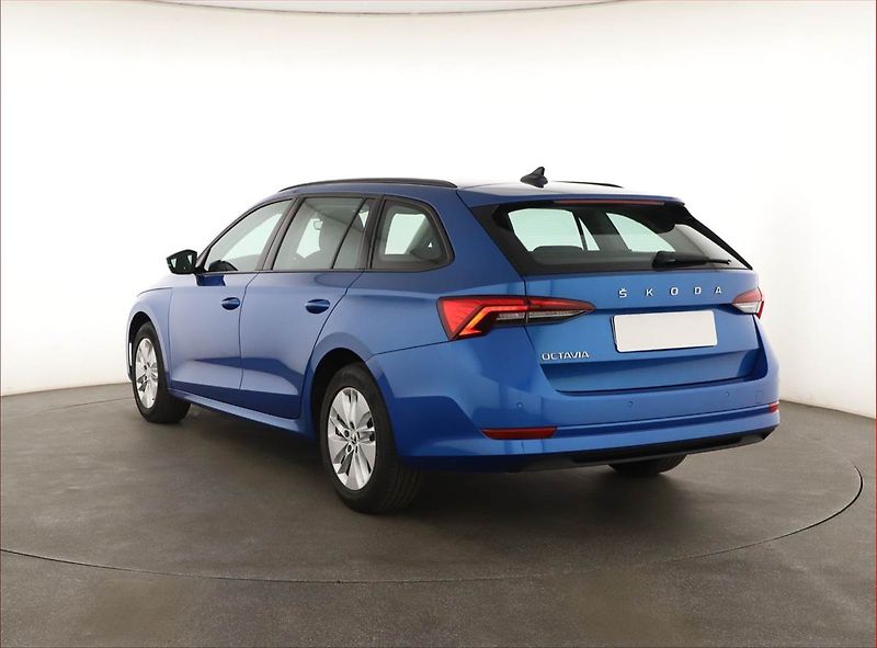 Škoda Octavia (2022) Ambition 2.0 TDI, ČR,1.maj - fotka 4 z 19
