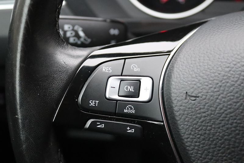 Volkswagen Tiguan 1.4TSI 110kW ČR 1 MAJITEL - fotka 25 z 50