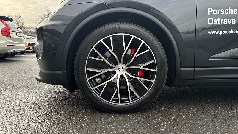 Porsche Macan 4S Electric - fotka 9 z 23