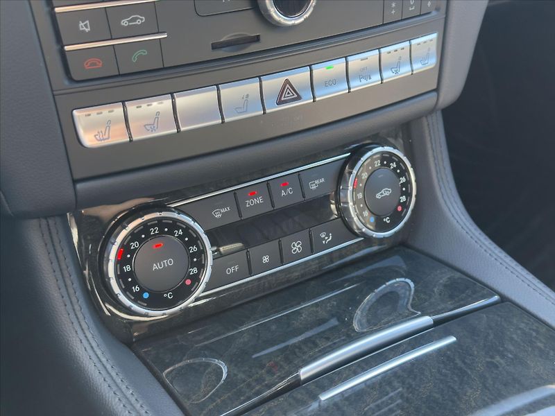 Mercedes-Benz CLS 3,0 350CDI 185kW AMG-Line 4M C - fotka 28 z 38