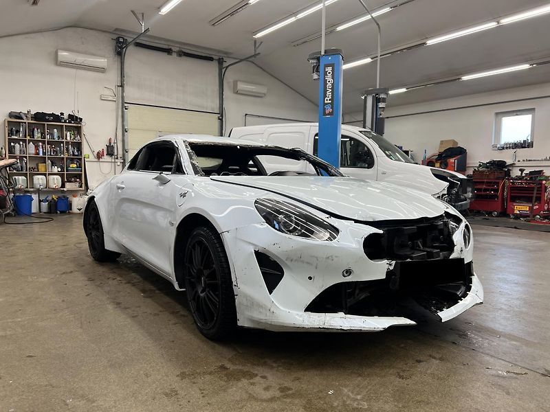Alpine A110 1.8i 185 kW - fotka 1 z 13