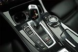 BMW Řada 5 (2013) 520d xDrive, 4X4, Automat, ČR - náhled 15