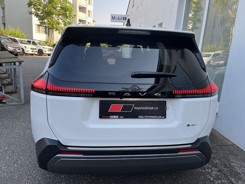 Toyota RAV4 2,5 HEV 4X4 Comfort - fotka 6 z 29