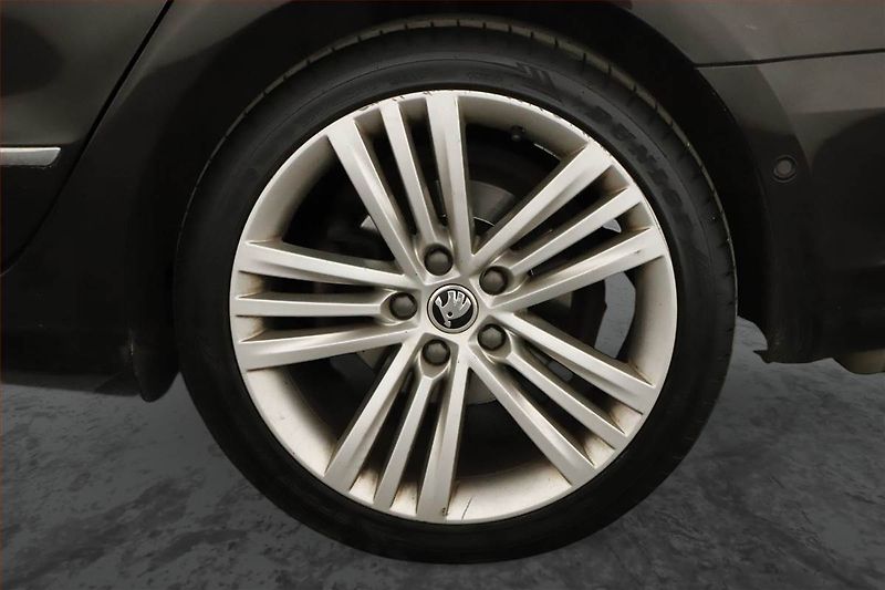 Škoda Superb (2014) Elegance 2.0 TDI, Automat - fotka 12 z 16