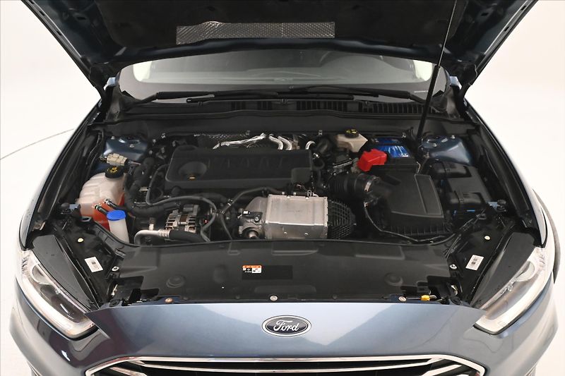 Ford Mondeo 2,0 TDCi 110 kW AT8 Titanium Z - fotka 8 z 33