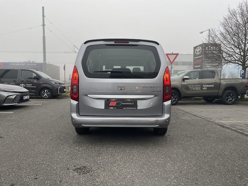 Toyota ProAce City EV 136k Family 7S ODBĚR 4/2026 - fotka 4 z 29