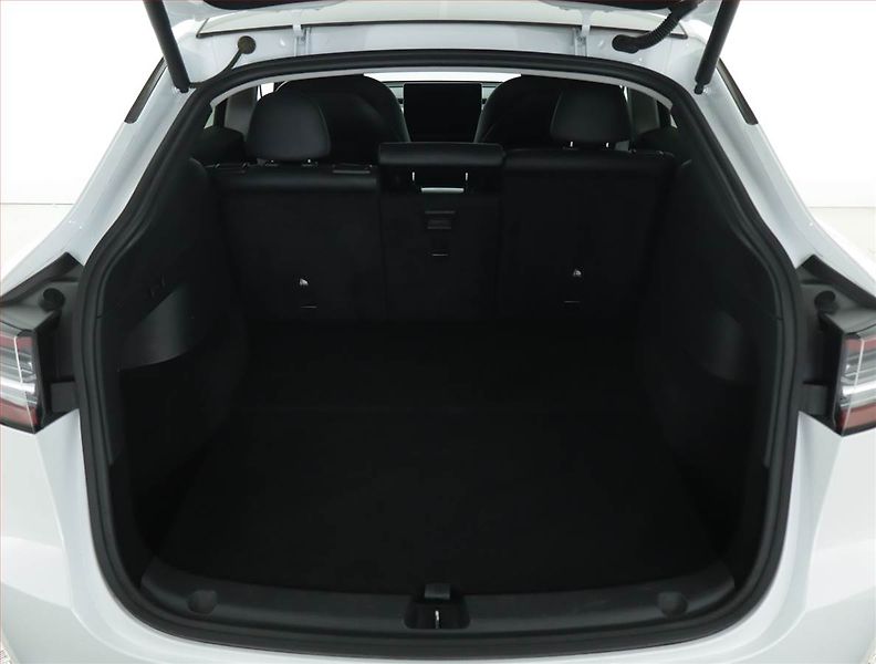 Tesla Model Y (2022) Long Range AWD 75kWh, SoH 89% - fotka 14 z 23