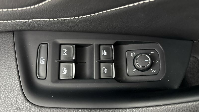 Volkswagen Arteon 2.0 TDI DSG R-Line Shooting Br - fotka 23 z 28
