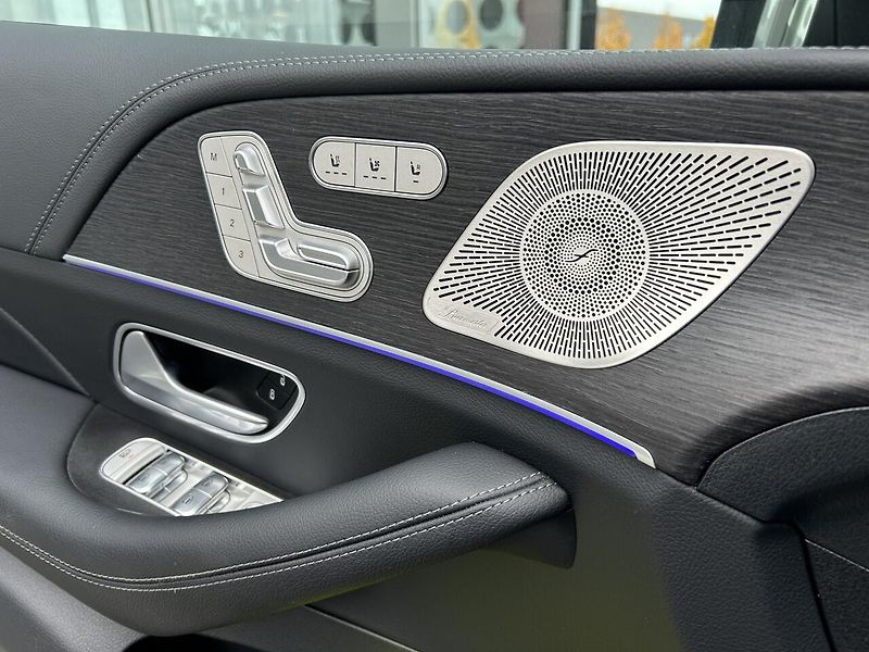 Mercedes-Benz GLS 450d 4MATIC AMG Premium Plus - fotka 30 z 42