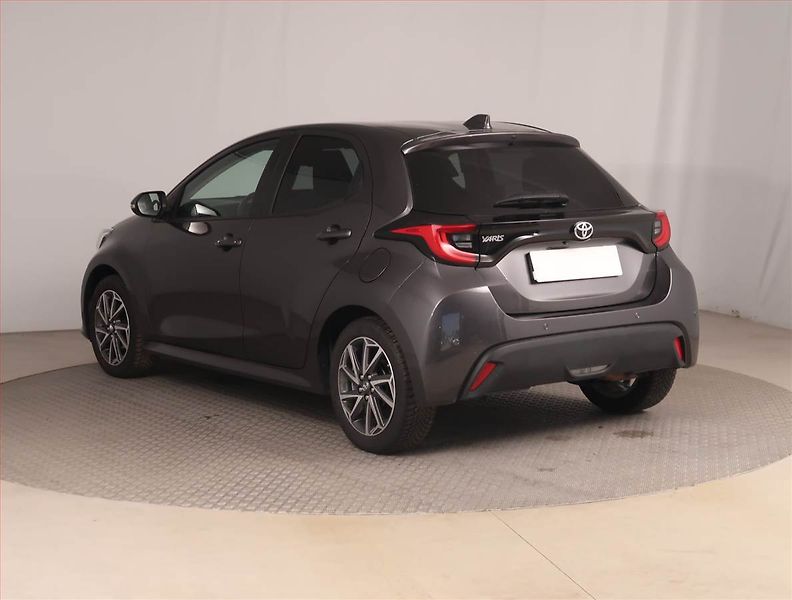 Toyota Yaris (2022) 1.5 VVT-i, ČR,1.maj, Tempomat - fotka 4 z 17