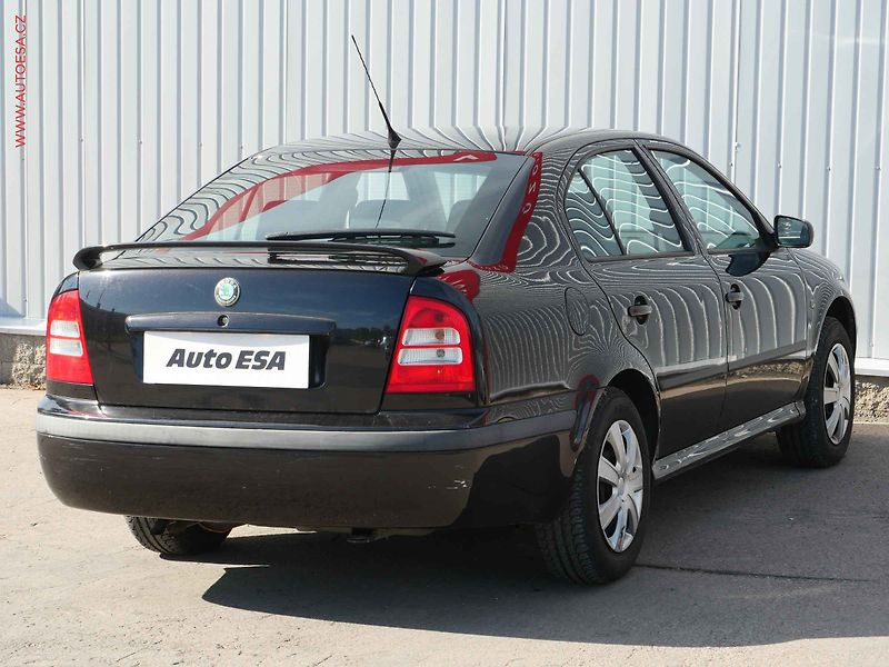 Škoda Octavia (2009) 1.6 i, ČR, Tour - fotka 4 z 17