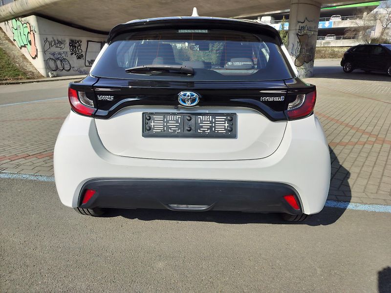 Toyota Yaris 1.5 VVT-i Hybrid - fotka 6 z 25