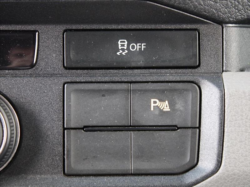 Volkswagen Crafter 2,0 TDi 35 DR 215tkm. Tažné ČR - fotka 18 z 21