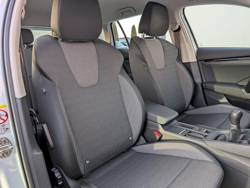 Škoda Octavia (2024) Combi 1,5 TSI / 110 kW Selecti - fotka 25 z 30