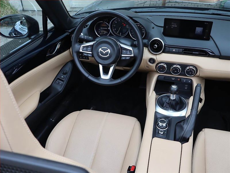 Mazda MX-5 (2024) 1.5 Skyactiv G - fotka 7 z 28