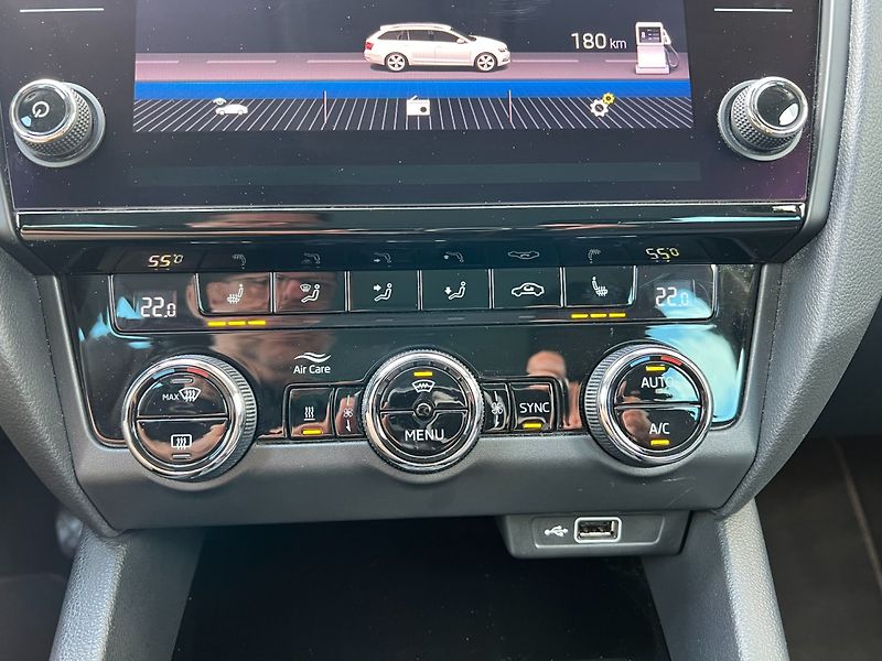 Škoda Octavia (2018) 1.5TSI 110kW! Style+! Webasto! - fotka 15 z 40