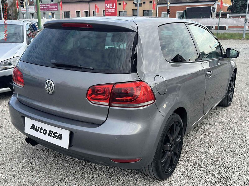 Volkswagen Golf (2012) 2.0 TDi, Highline, bixen - fotka 4 z 19