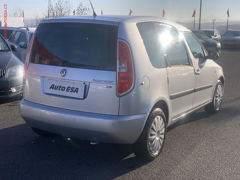 Škoda Roomster (2010) 1.2 TSI - fotka 6 z 19