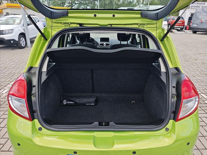 Renault Clio 1,2 16V  Authentique - fotka 12 z 19