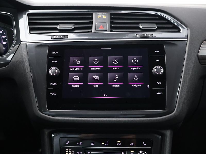 Volkswagen Tiguan 1,5 TSI EVO DSG CZ 1.Maj. DPH - fotka 21 z 32