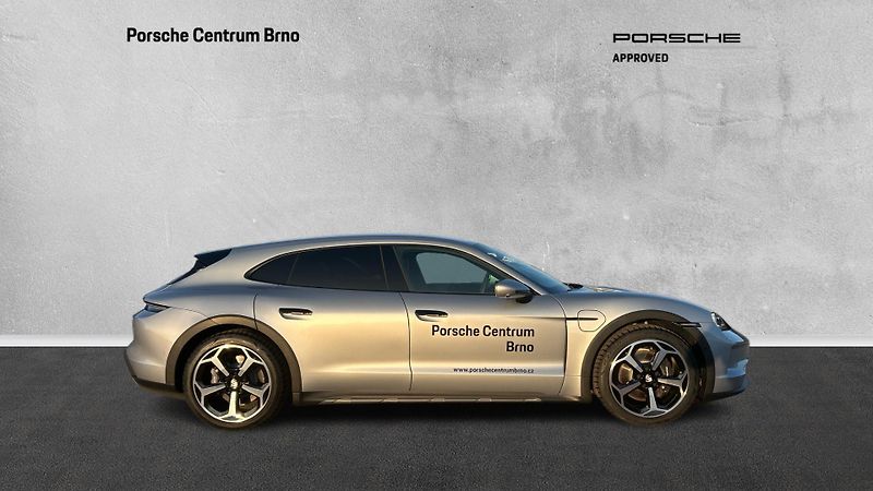 Porsche Taycan 4 Cross Turismo - fotka 5 z 29
