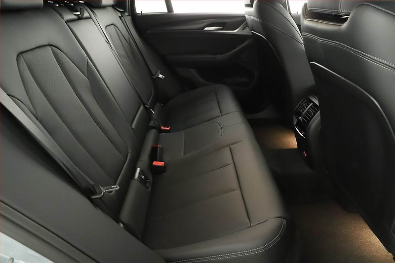 BMW X4 (2025) xDrive20d, M Sport, Navigace - fotka 7 z 20