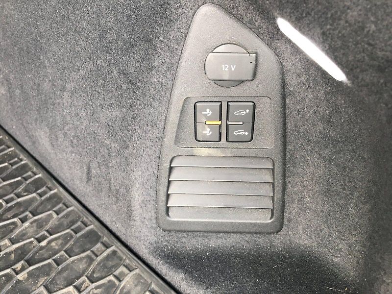 Volkswagen Touareg (2021) R-LINE V6 3,0 TDI 4MOT 8TT - fotka 14 z 30