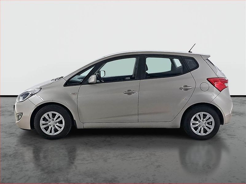 Hyundai ix20 (2018) 1.4 CVVT, Park. senzory - fotka 3 z 17