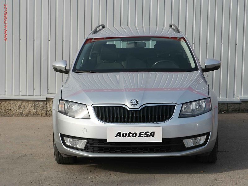 Škoda Octavia (2014) 1.6 TDi, ČR, Ambition - fotka 2 z 16