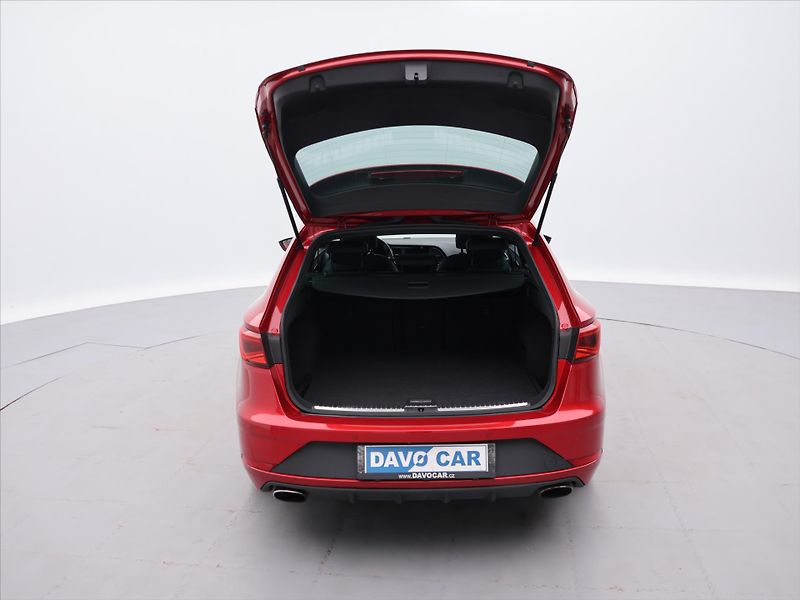 Seat Leon 2.0 221kW Cupra DSG 4Drive - fotka 9 z 31