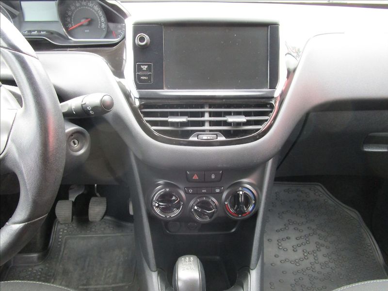 Peugeot 208 1.4HDi  Klima, 2. maj. - fotka 9 z 36