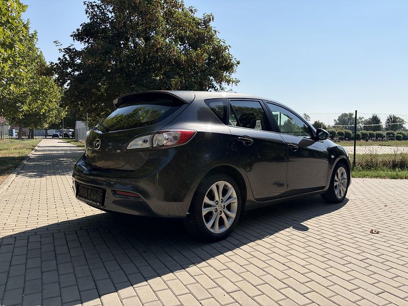 Mazda 3 2.0 Sports-Line AUTOMAT - fotka 11 z 33