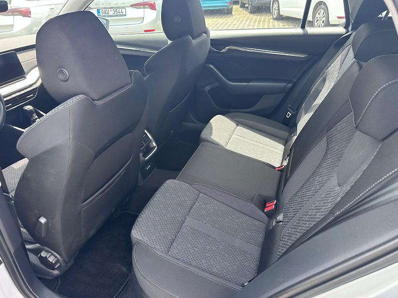 Škoda Octavia 2.0 TDI Style - fotka 12 z 15
