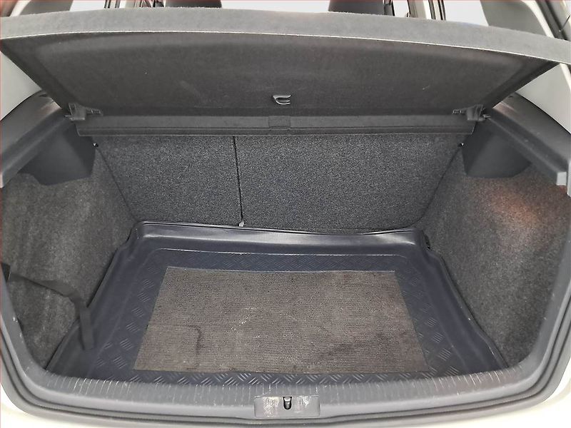Volkswagen Golf (2011) 1.2 TSI, nová STK - fotka 13 z 15