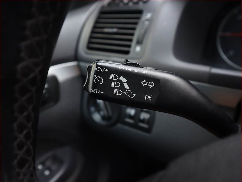 Volkswagen Touran (2008) 2.0 TDI, Tempomat - fotka 17 z 17