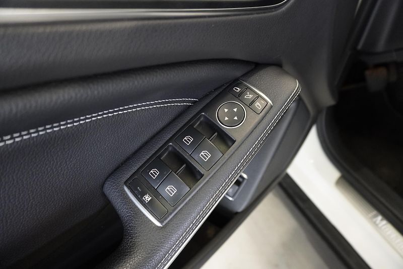Mercedes-Benz GLA 200 2.2D 100 kW AUTOMAT - fotka 12 z 32