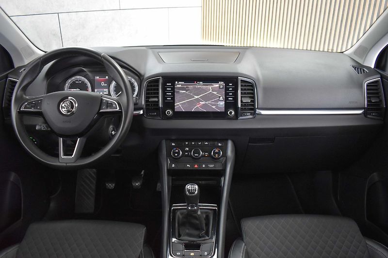 Škoda Karoq 1.6 TDI 85kW KAMERA*KESSY*ACC* - fotka 7 z 42